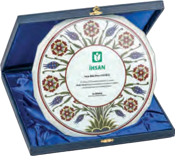 Kutulu Kristal Plaket · EKT-460